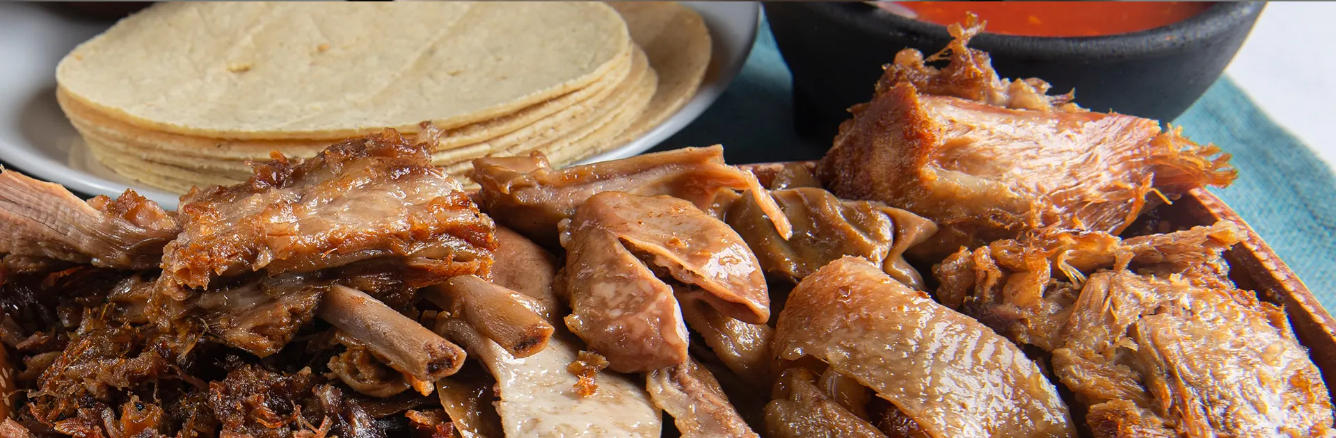 El arte de cocinar carnitas en cobre