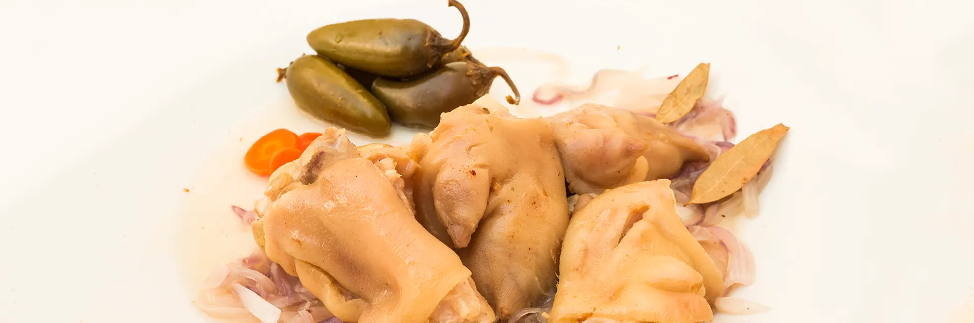 Manitas y patitas de cerdo al escabeche
