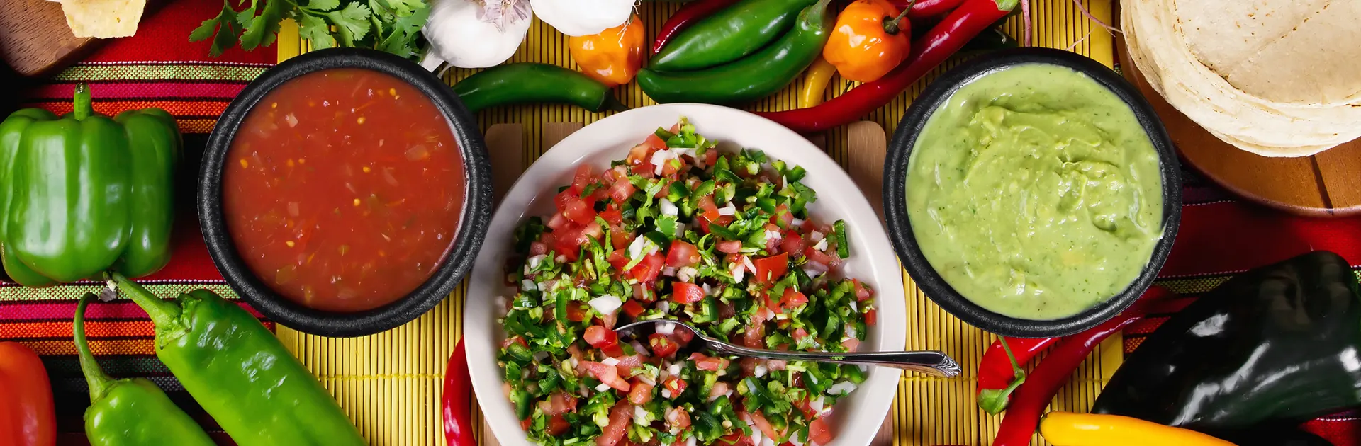 Salsas mexicanas, ¿tatemadas, hervidas o crudas?